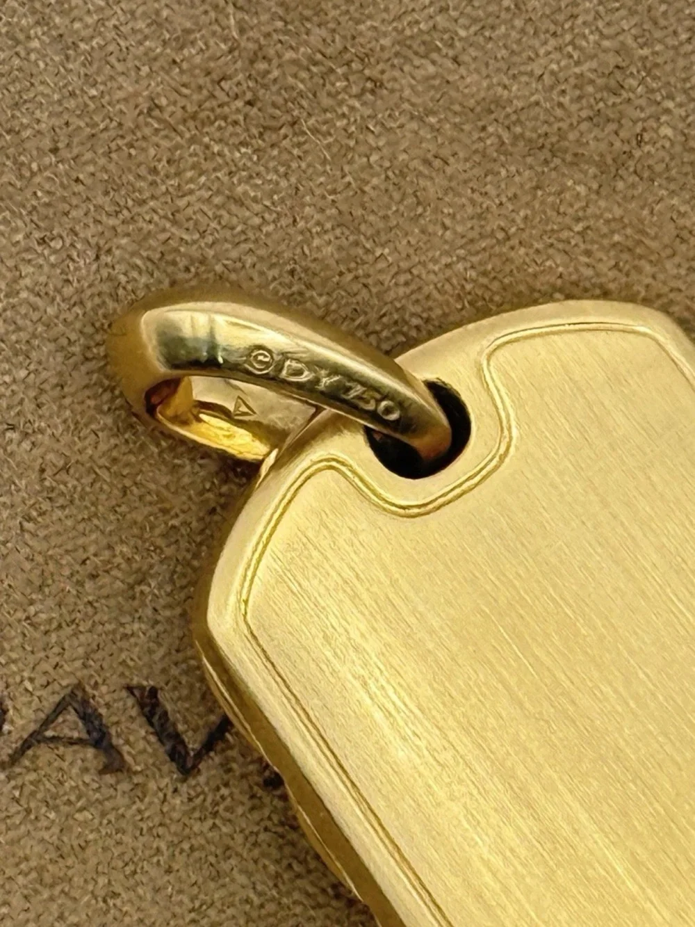 ORIGINAL 18k yellow gold David Yurman Gold Sculpted Wave Dog Tag Pendant Charm